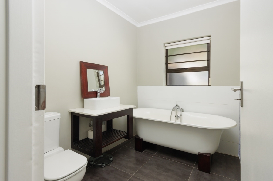 3 Bedroom Property for Sale in Mountainside Western Cape